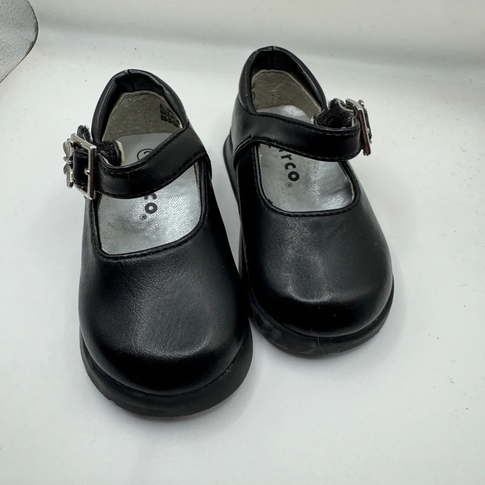 Circo Toddler 2 Girls Black Mary Jane Dress Shoes with Strap and Rounded Toe